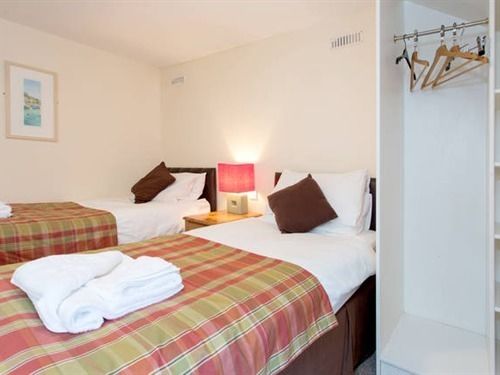 Hotel Farmers Arms 14