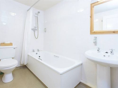 Hotel Farmers Arms 3