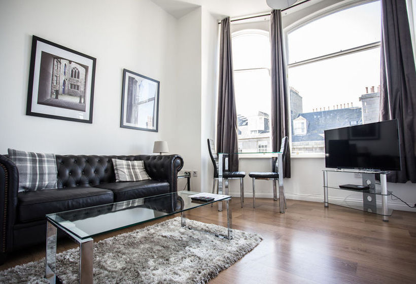 The Hansen Residence