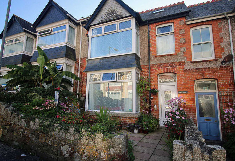 Pension (Hôtel basse catégorie) White Waters 8