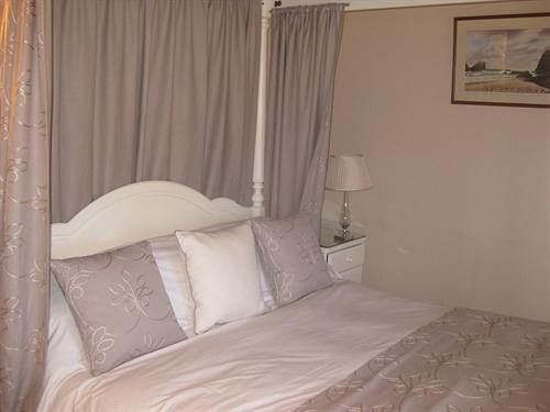 Tregaddra Farm Bed & Breakfast 11