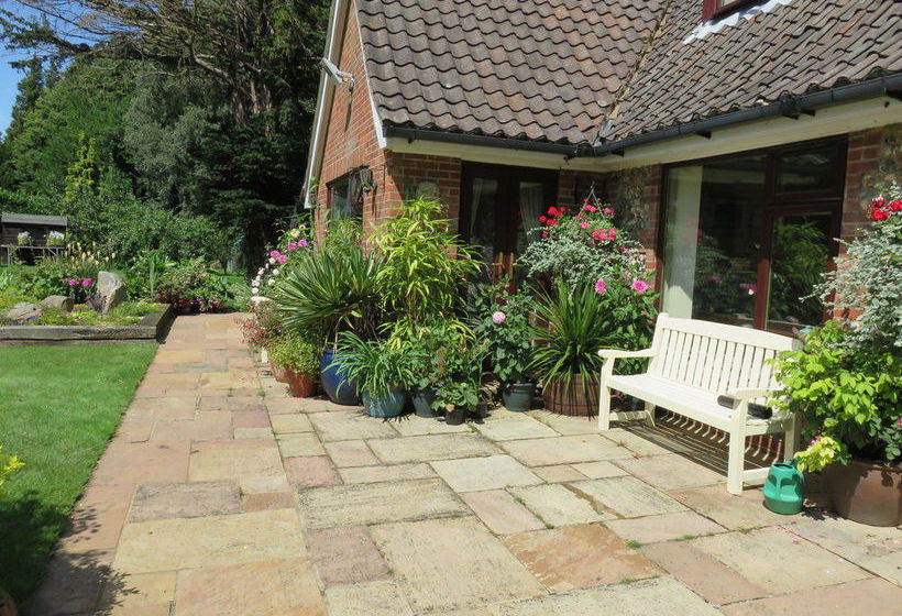 Drinkstone Park Bed & Breakfast And Gardens