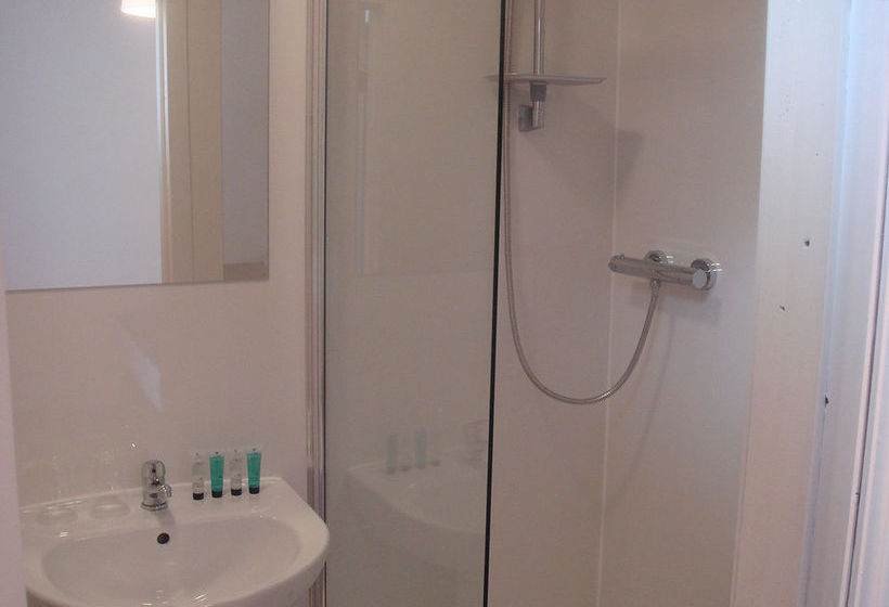 Hotel Scotia Airport 8