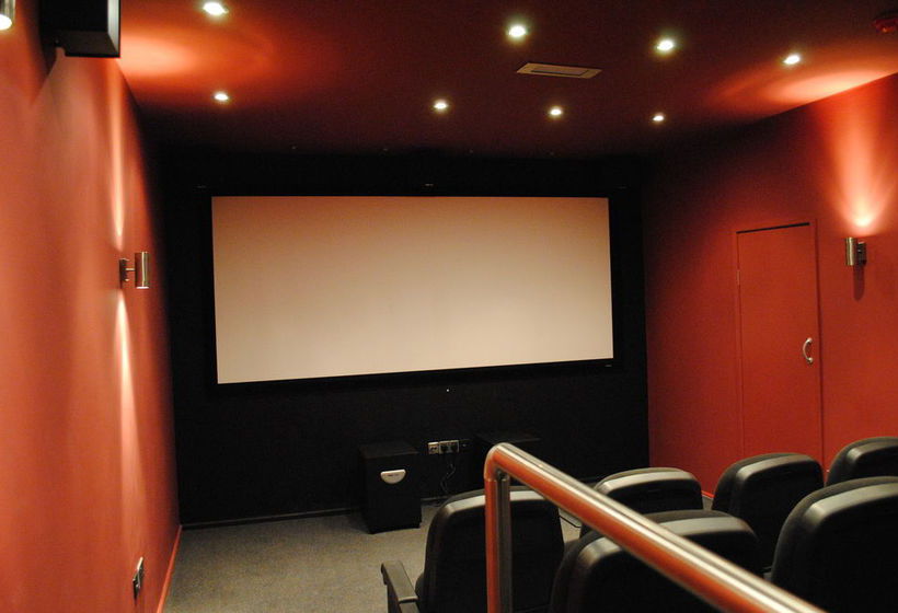 Hôtel The Longboat Inn 1