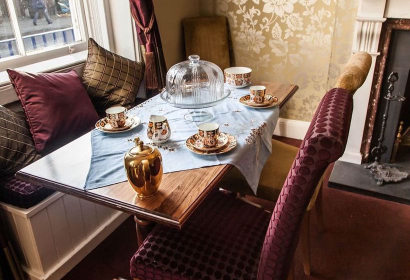 Bed & Breakfast Wisteria House