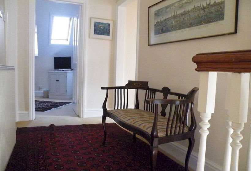 Bed and Breakfast Broadlands Gate 5