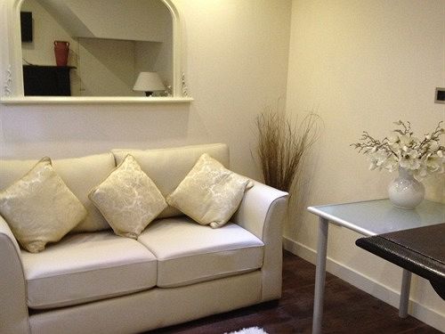 Annex At The Cedars 4