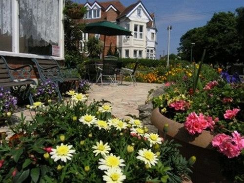 Pension (Hôtel basse catégorie) Wyvern 1