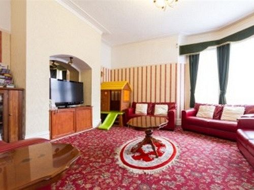 Pension (Hôtel basse catégorie) Wyvern 7