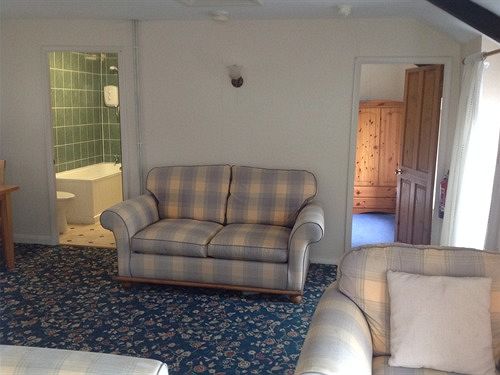 Hotel Safe Harbour Inn 3