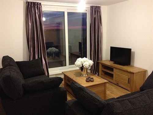 Pinnacle Apartments Central