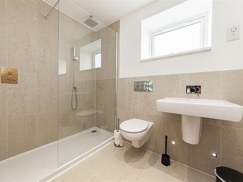 Pinnacle Apartments Central 11