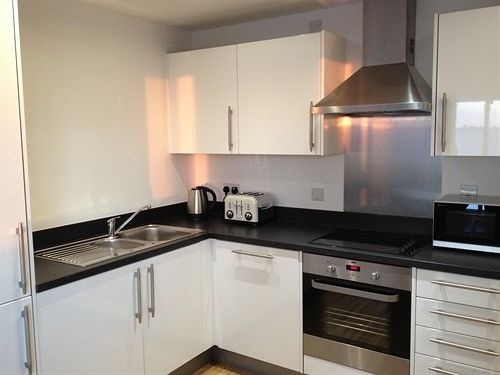 Pinnacle Apartments Central 5