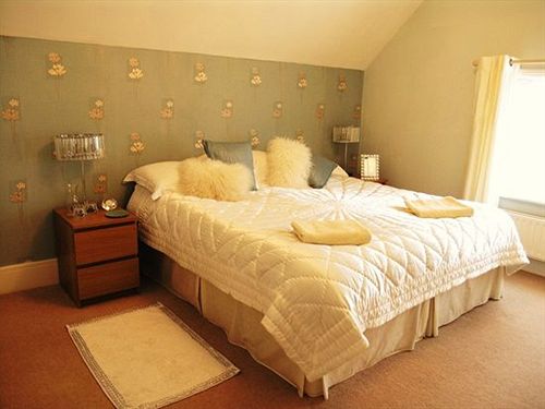 Newmarket Boutique Apartments 13