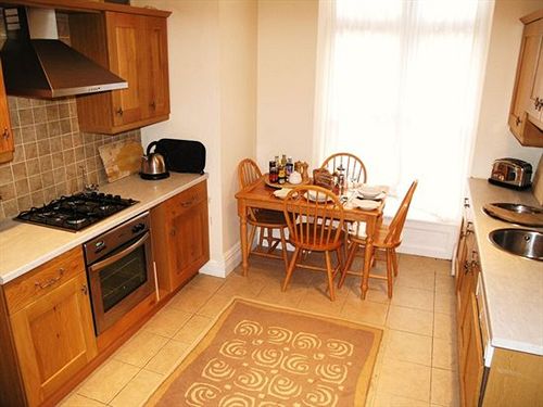 Newmarket Boutique Apartments 14