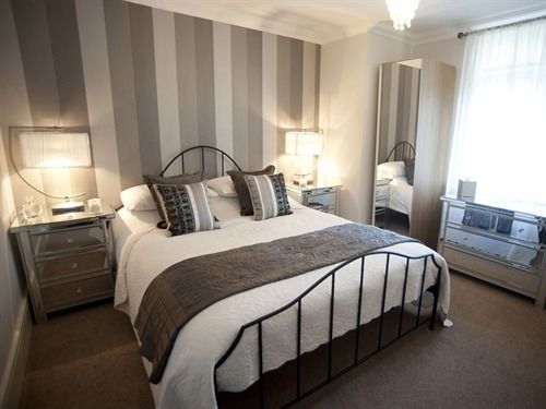 Newmarket Boutique Apartments 20