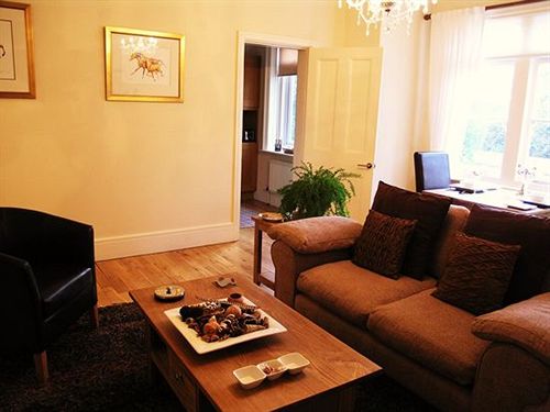 Newmarket Boutique Apartments 6