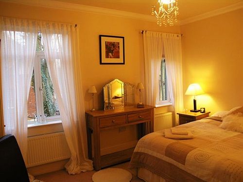 Newmarket Boutique Apartments 8