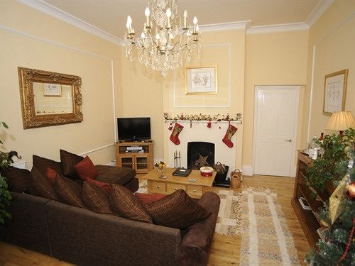 Newmarket Boutique Apartments 9