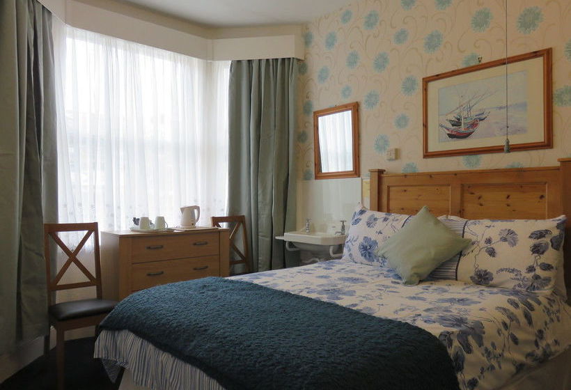 Bed and Breakfast Ainsley Court Guest House 10