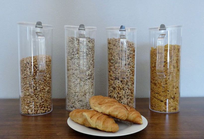 Bed and Breakfast Ainsley Court Guest House 2