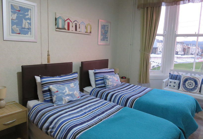 Bed and Breakfast Ainsley Court Guest House 4