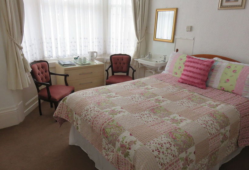 Bed and Breakfast Ainsley Court Guest House 5