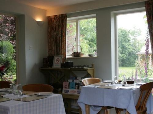 Bed and Breakfast Riverside Cottage 1