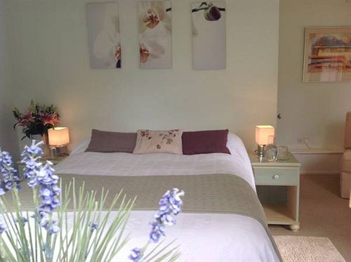 Overglen Court Bed & Breakfast 8