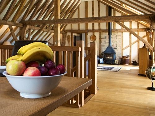 Pensão Grove Barn 12