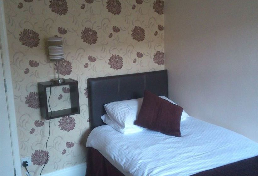 Hotel The Coach And Horses