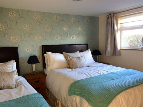 Bed & Breakfast Fourwinds Leisure 11