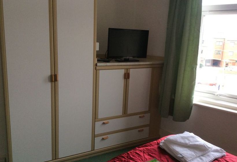 Bed and Breakfast Ash 14