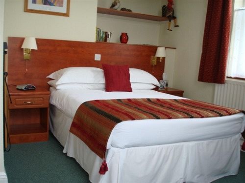 Hotel Denbies Farmhouse Accommodation