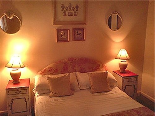 Bed & Breakfast Taste Of India On The Green 13