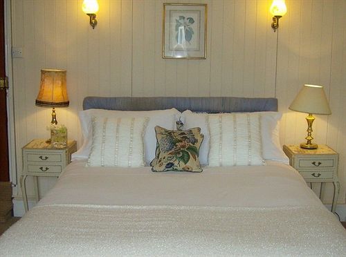 Bed & Breakfast Taste Of India On The Green 7