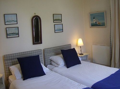 Bed & Breakfast Taste Of India On The Green 9