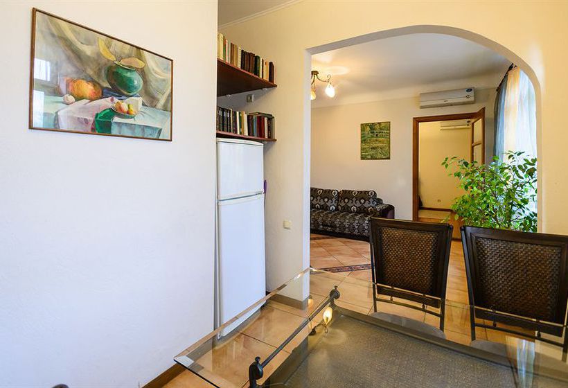 Partner Guest House Baseina 14