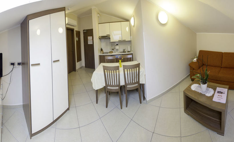 Apartments Vila Piranesi 10