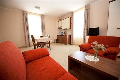 Apartments Vila Piranesi 16