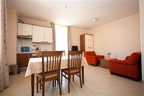 Apartments Vila Piranesi 6