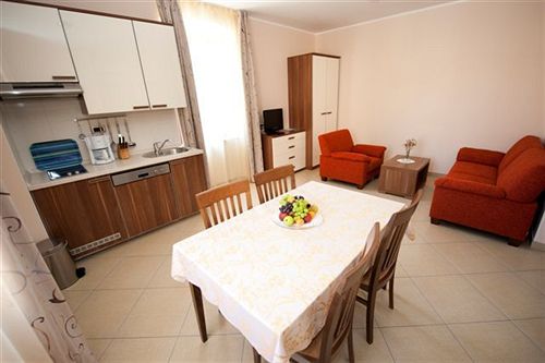 Apartments Vila Piranesi 7