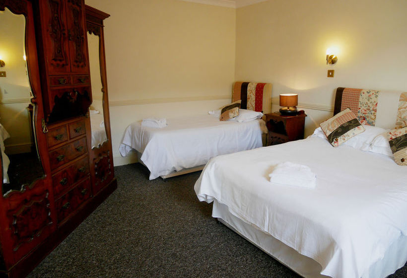 The White Hart Hotel & Restaurant 10