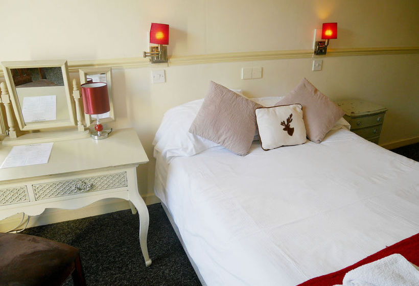 The White Hart Hotel & Restaurant 12