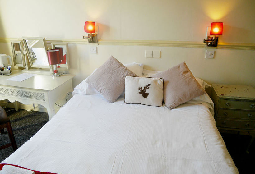 The White Hart Hotel & Restaurant 8