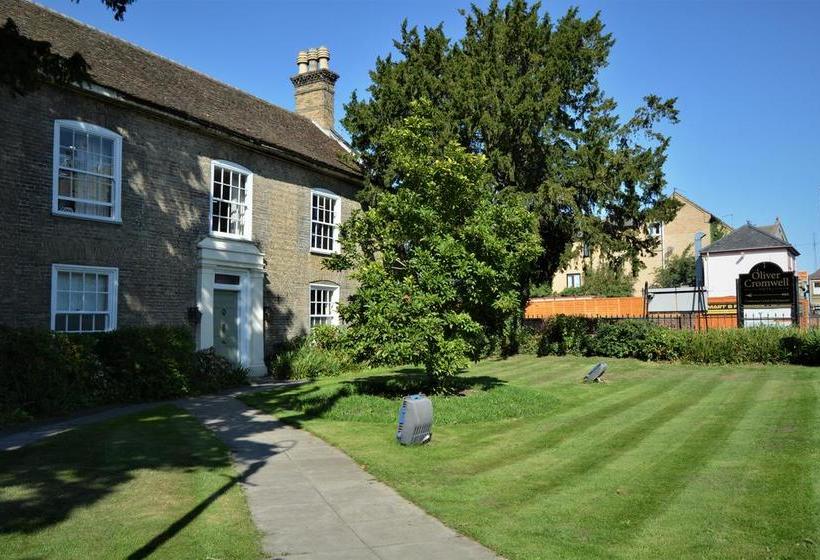 Hotel Oliver Cromwell 9