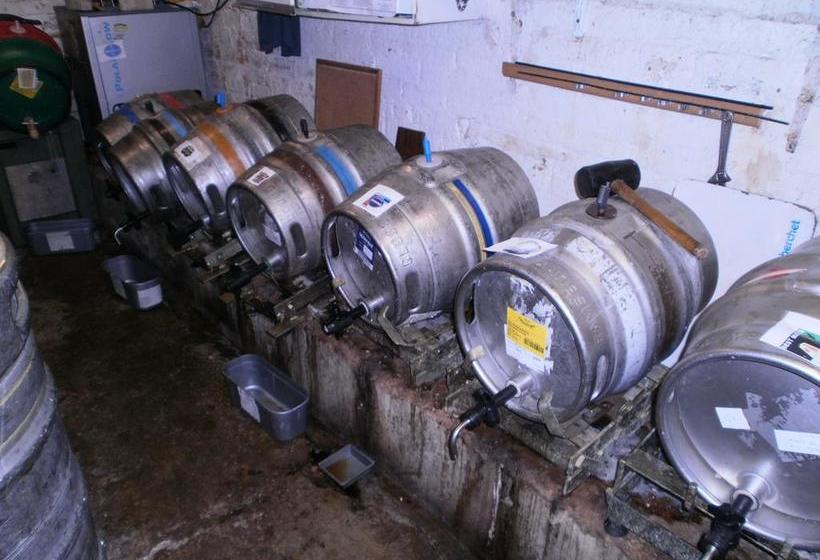 Hotel The Inn With The Well 7