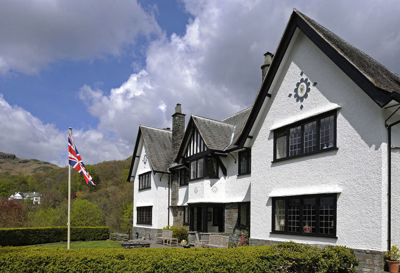 Bed and Breakfast Nanny Brow