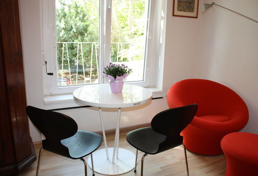 Govienna Charming Studio