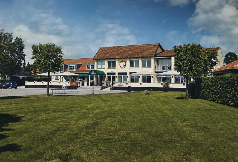 Hotel Molskroen Strand